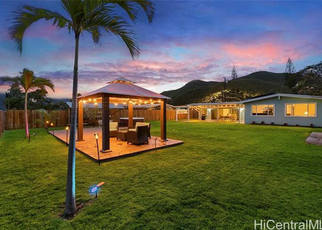 1226 Mokapu Blvd
